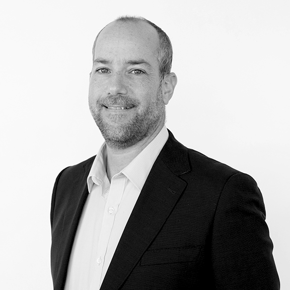 SHAI LUFT - CHIEF OPERATING OFFICER Meet Shai Luft, a senior marketing executive with a proven track record of delivering results for Australia’s largest ASX200-listed companies